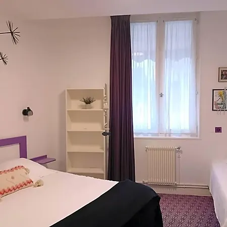 Hotel De La 2*