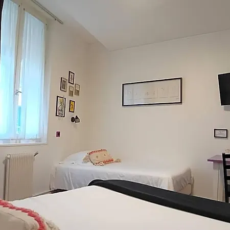 De La Hotel 2*