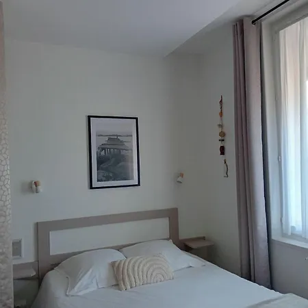 Hotel De La
